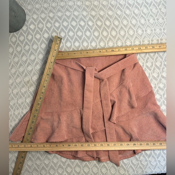 Fashion On Earth Pink Wrap Style Skirt, Women’s Size Medium - Picture 6 of 10